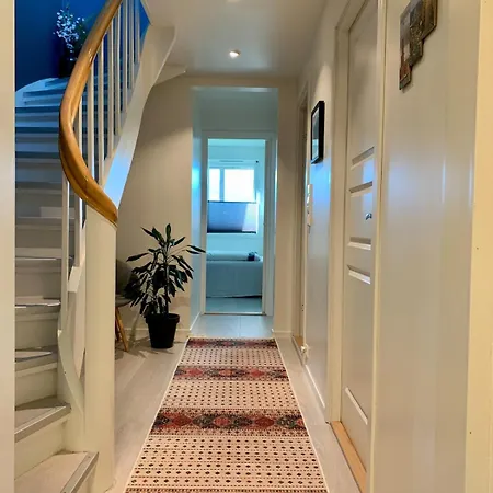 Elegant Townhouse, Breathtaking Views And Free Parking Apartment Alesund