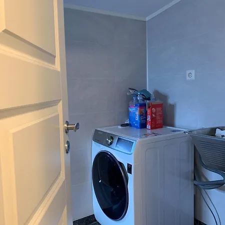 Elegant Townhouse, Breathtaking Views And Free Parking 아파트 올레순
