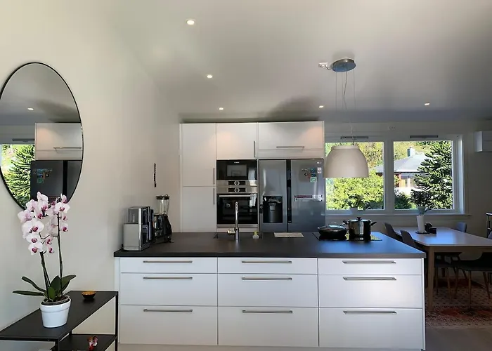 Apartamento Elegant Townhouse, Breathtaking Views And Free Parking Ålesund